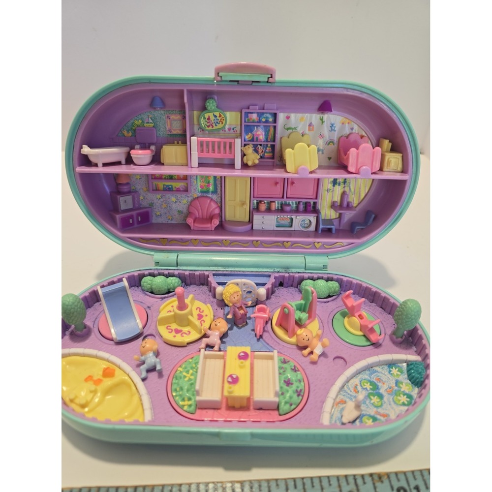 Bluebird Polly Pocket Vintage daycare/stamp compact w/ Figures & Accessories